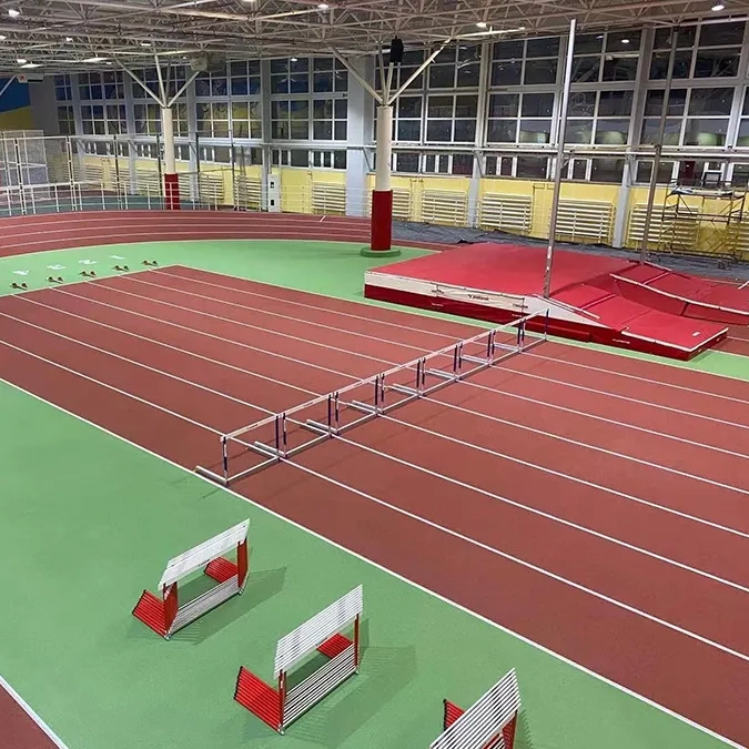 The-400-meter-standard-indoor-runway-constructed-by-Huadong_675_675.jpg